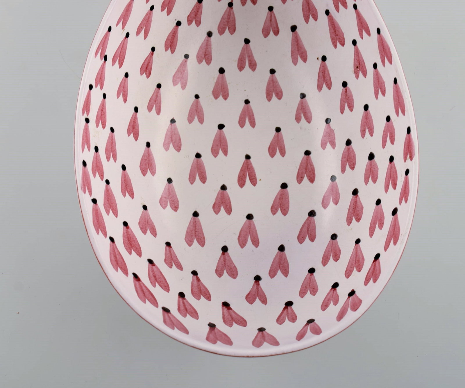 Stig Lindberg (1916-1982) for Gustavsberg Studiohand. Bowl in hand-painted glazed stoneware. - 6