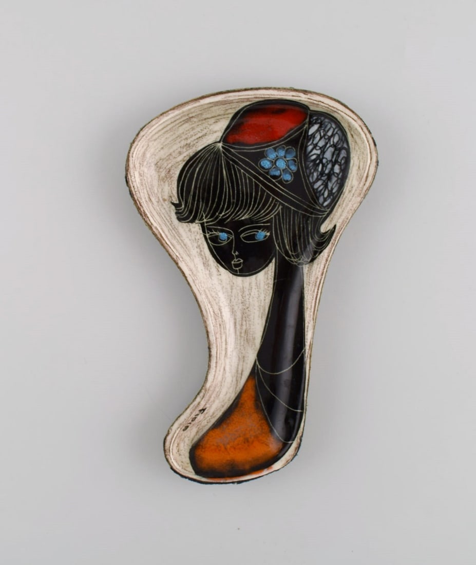 Fidia, italy. Dish in leather-covered ceramics with hand-painted female portrait. 1960s. (1 of 6)