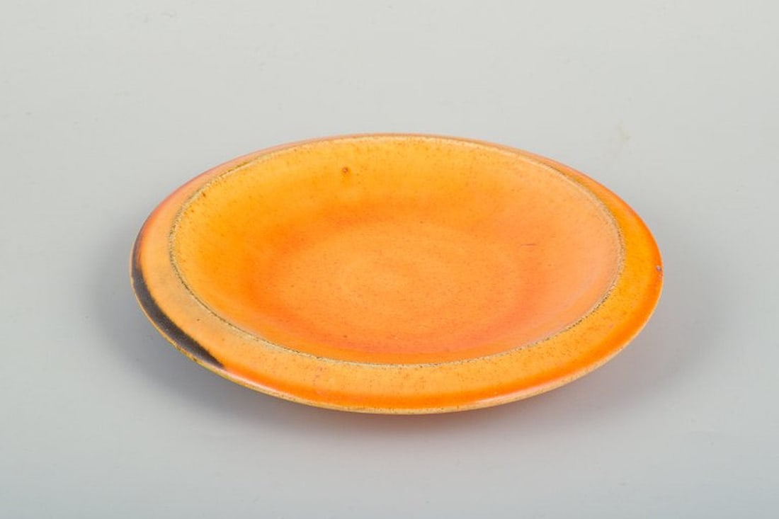 Svend Hammershoi for Kahler, Denmark. Small dish in earthenware with uranium glaze. 1930s. - 3