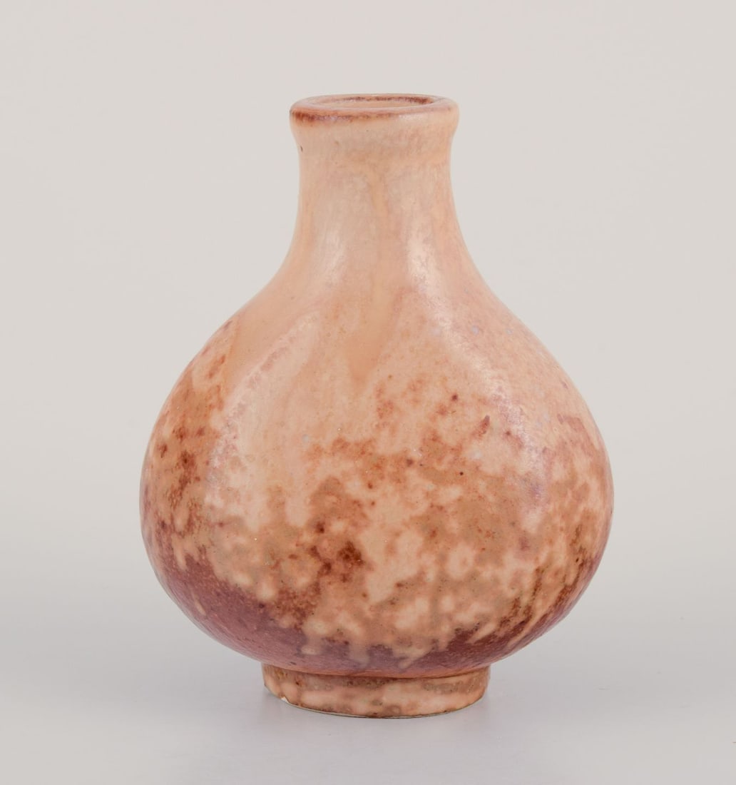 Bode Willumsen, own workshop. Unique bottle with glaze in shades of sand and brown. Dated 1937. - 4