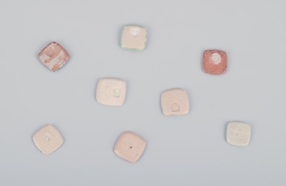 Ole Bjorn Kruger, Danish sculptor and ceramicist. Eight unique brooches in glazed stoneware in - 6