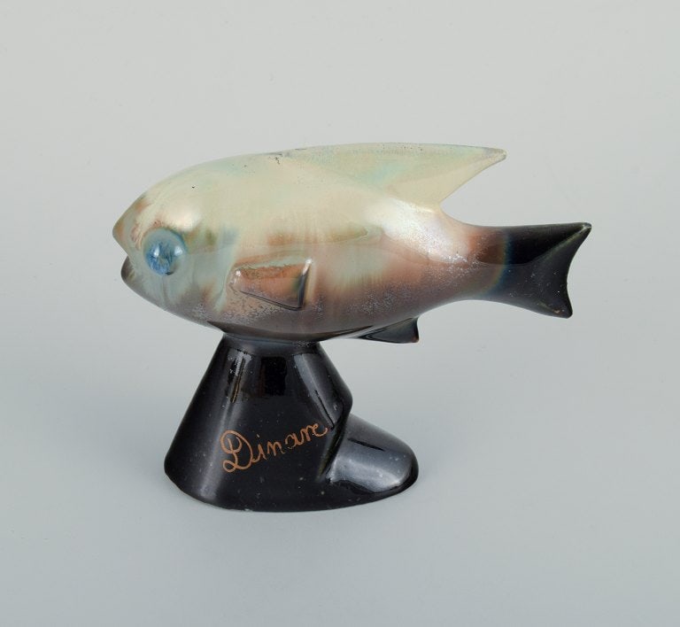 A collection of French ceramic fish. Figures, dish and small pan. France 1960/70s. - 5