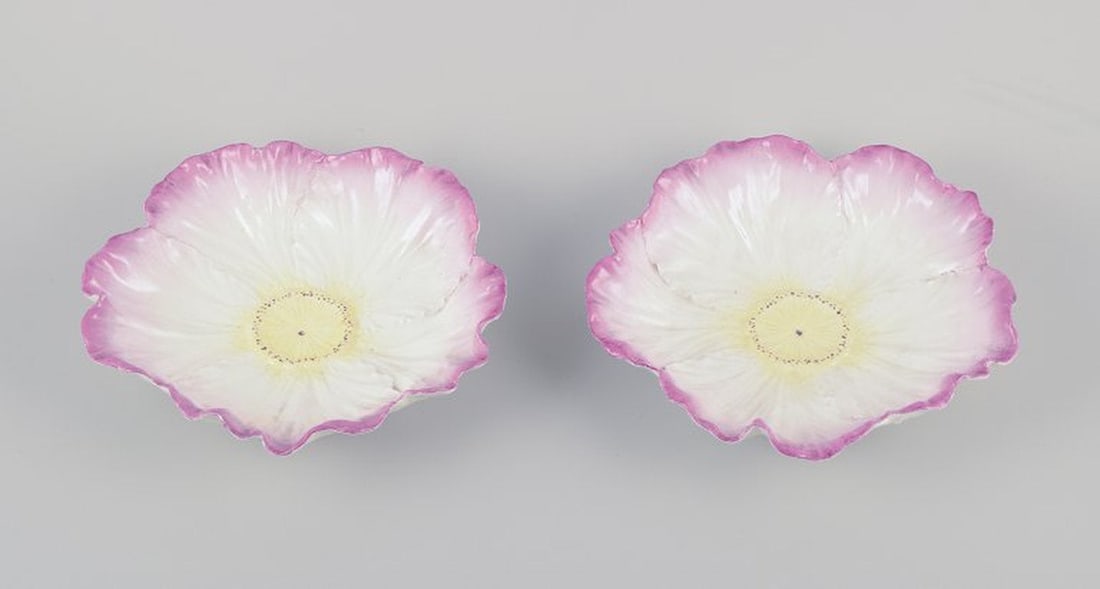 Two French Art Nouveau bowls in faience. Floral motif. Hand-painted in yellow and pink. Early-20th: Two French Art Nouveau bowls in faience. Floral motif. Hand-painted in yellow and pink. Early 20th century. Leaves in relief. Marked with model number. in fine condition, with hairline crack and a
