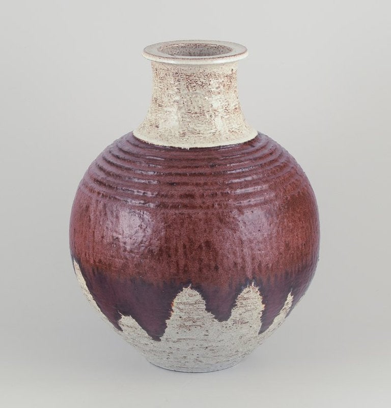 European studio ceramicist. Unique floor vase in ceramic. 1960s/70s. (1 of 8)