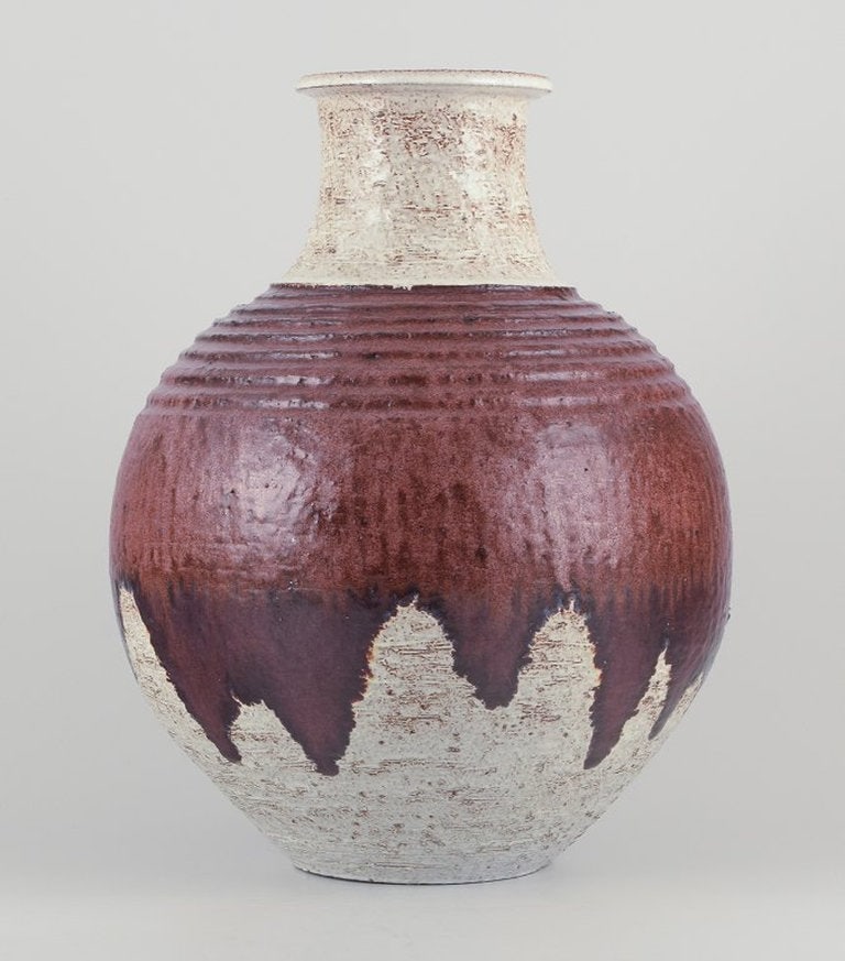 European studio ceramicist. Unique floor vase in ceramic. 1960s/70s. - 2