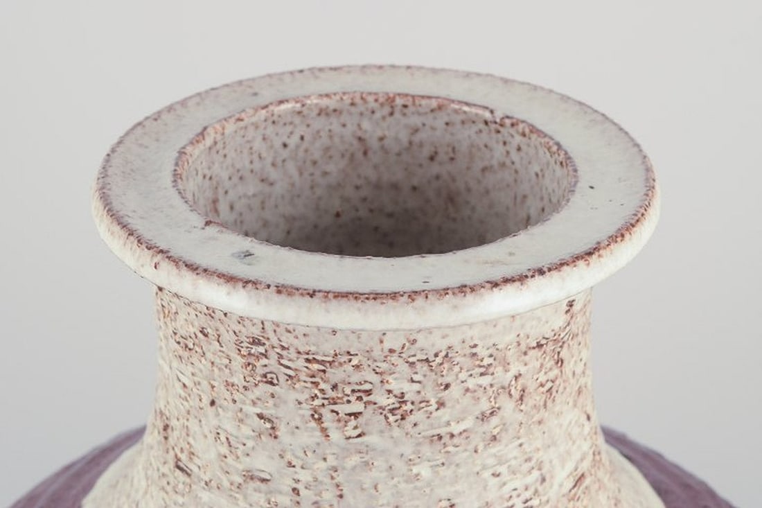 European studio ceramicist. Unique floor vase in ceramic. 1960s/70s. - 3