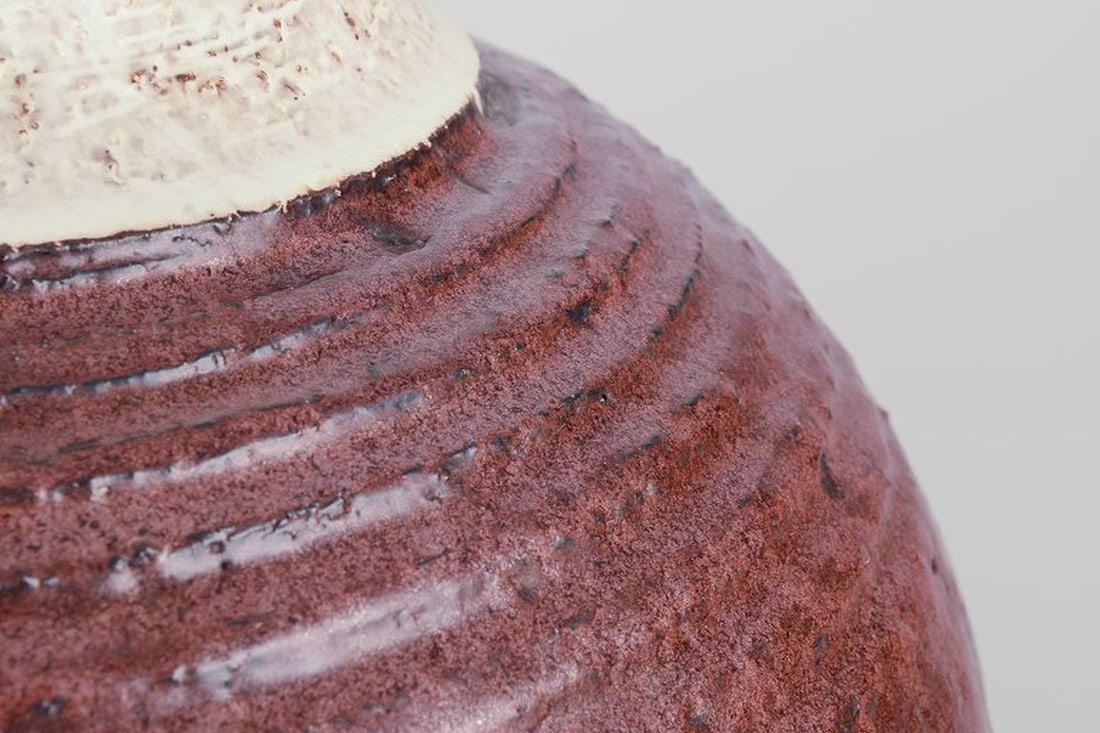 European studio ceramicist. Unique floor vase in ceramic. 1960s/70s. - 4