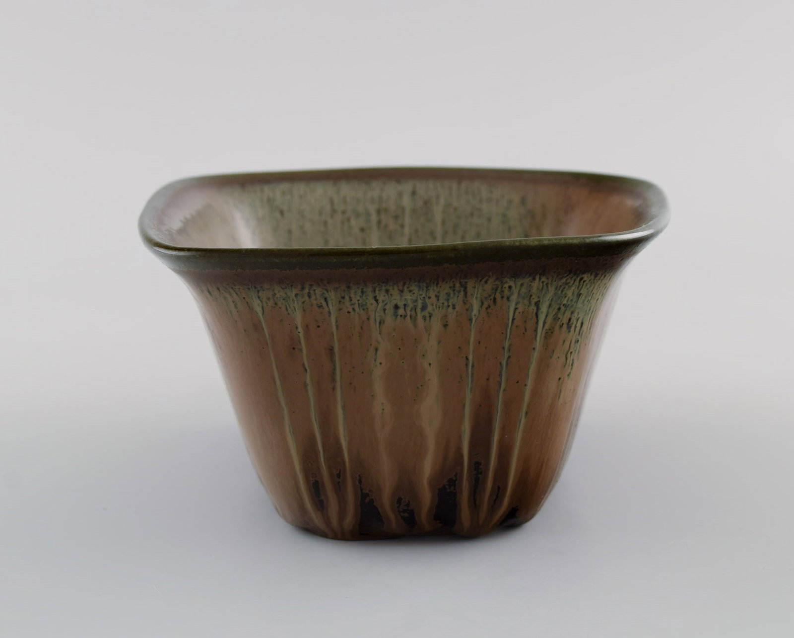Gunnar Nylund (1904-1997) for Rorstrand. Bowl in glazed ceramics. Beautiful glaze in earth tones. - 3