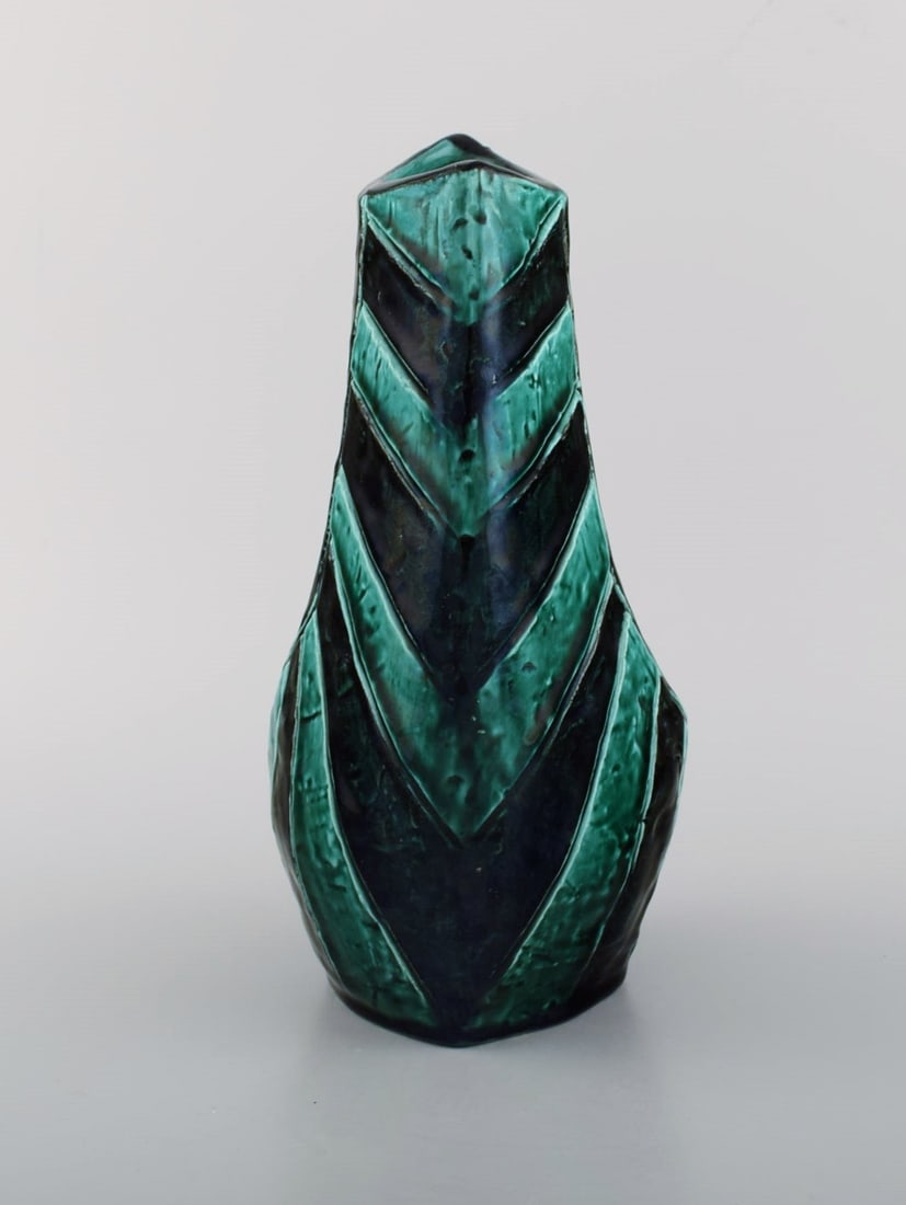European studio ceramicist. Unique vase in glazed ceramics. Beautiful glaze in shades of blue and - 2