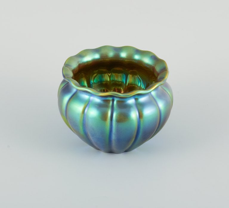 Zsolnay, Hungary, glazed ceramic vase with beautiful eosin glaze. - 2