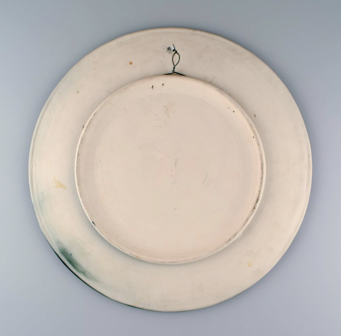 Aase Haugaard, Danish ceramicist. Large dish / wall decoration in glazed stoneware with wavy - 5