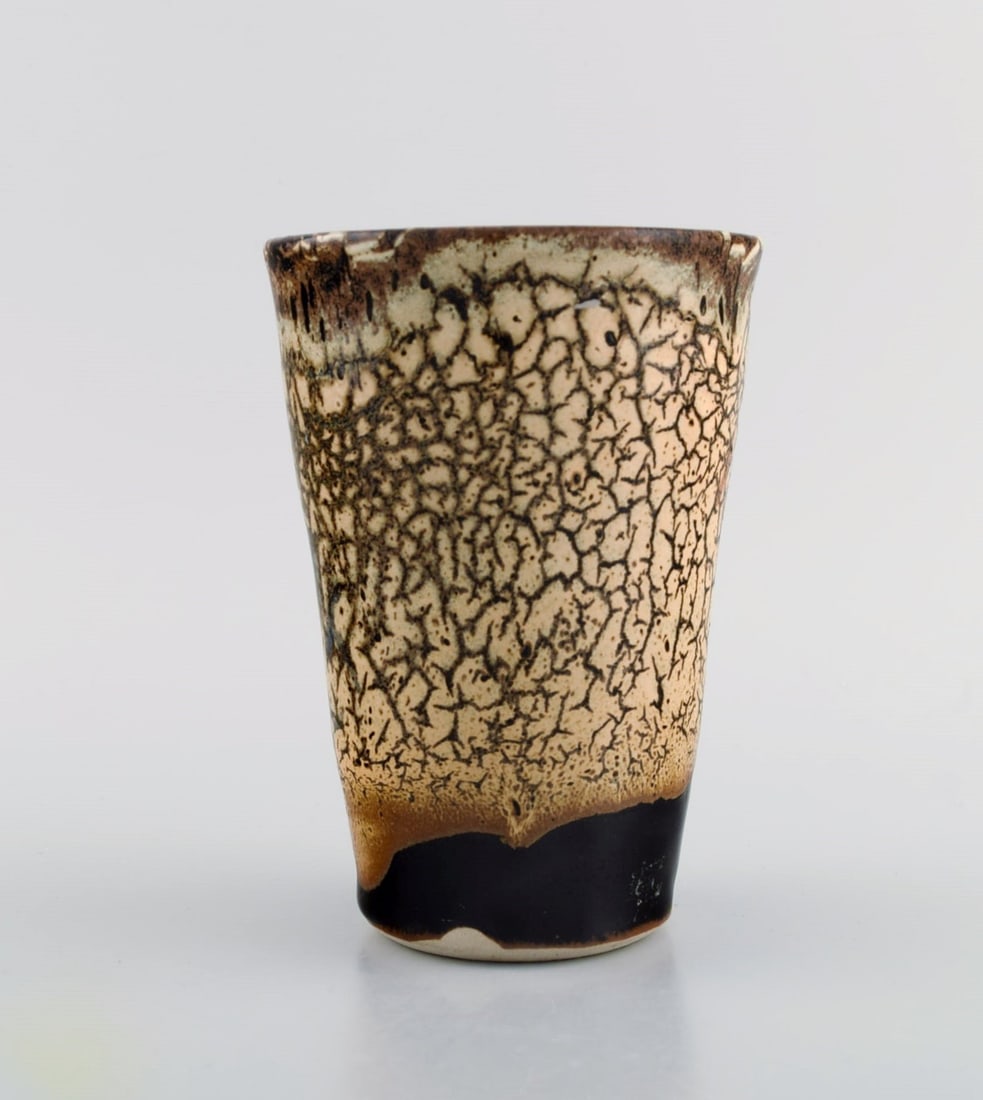 isabelle Dacourt, France. Unique vase in glazed stoneware. Beautiful crackled glaze in cream and - 3