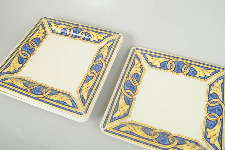 Tiffany Boutique, italy. Set of four square ceramic dinner plates with border in blue, yellow and - 2
