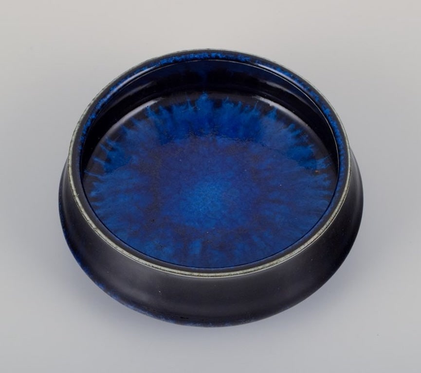 Carl Harry Stalhane for Rorstrand, Sweden. Ceramic bowl with blue tones glaze. Mid-20th century. - 3