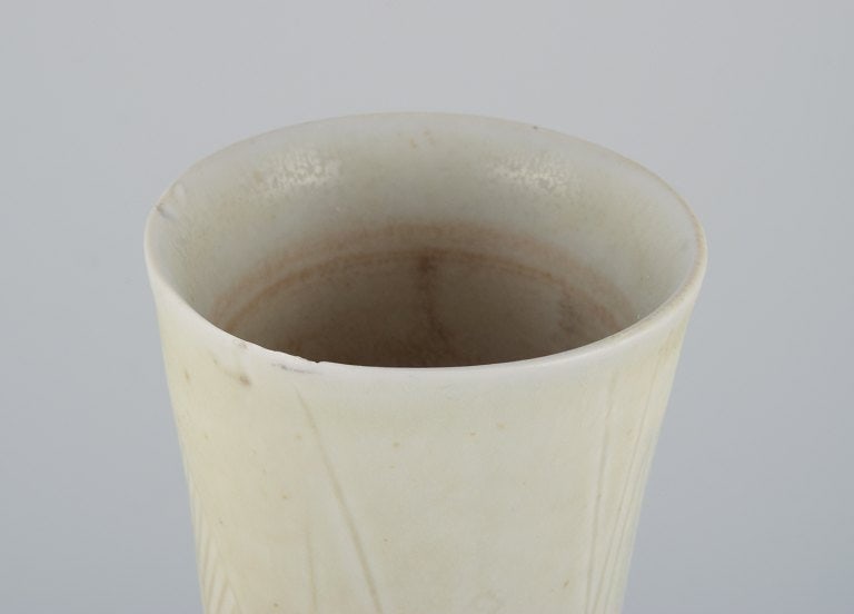 Carl Harry Stalhane for Rorstrand, tall and slender ceramic vase decorated with geomaetric pattern - 3