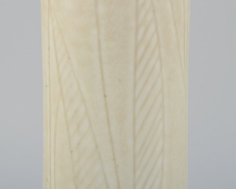 Carl Harry Stalhane for Rorstrand, tall and slender ceramic vase decorated with geomaetric pattern - 4