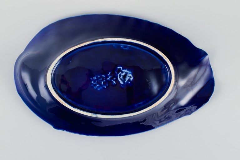 Wilhelm Kage for Gustavsberg, Sweden, large snail-shaped ceramic bowl in dark blue. - 7