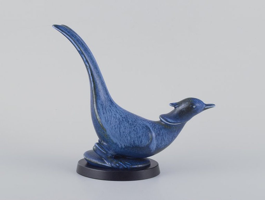 Gunnar Nylund for Rorstrand, Sweden. Ceramic figurine in the shape of a bird. Mid-20th century. - 2