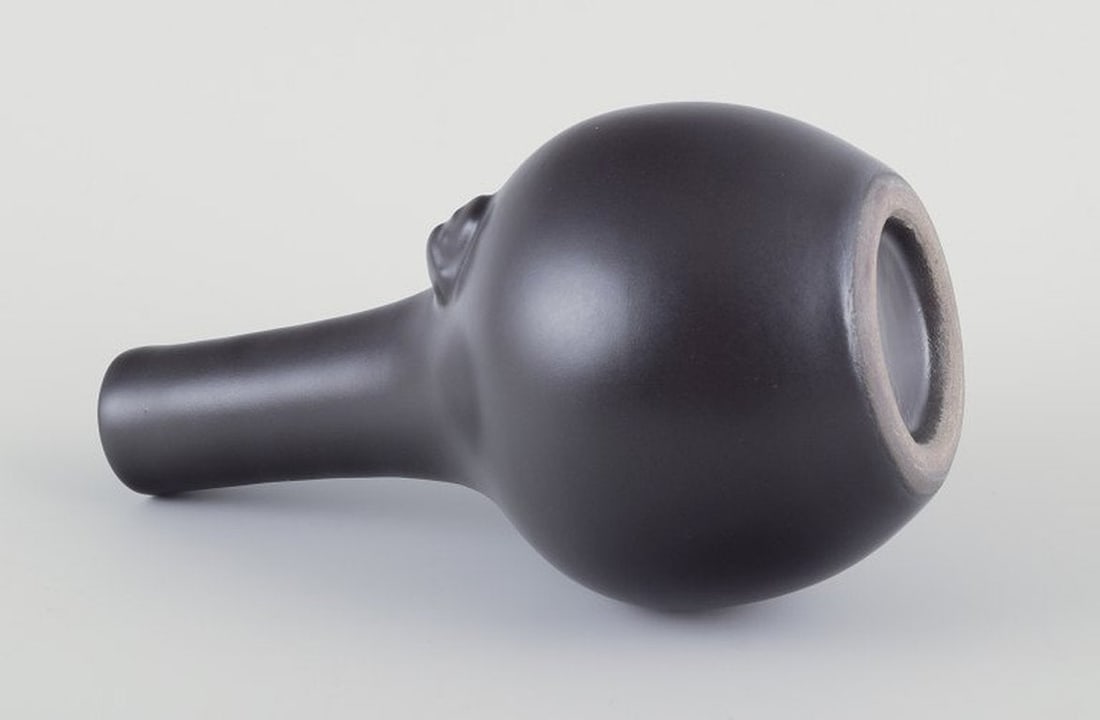 Pol Chambost, French ceramist. Unique ceramic vase with black glaze. 1970. - 6