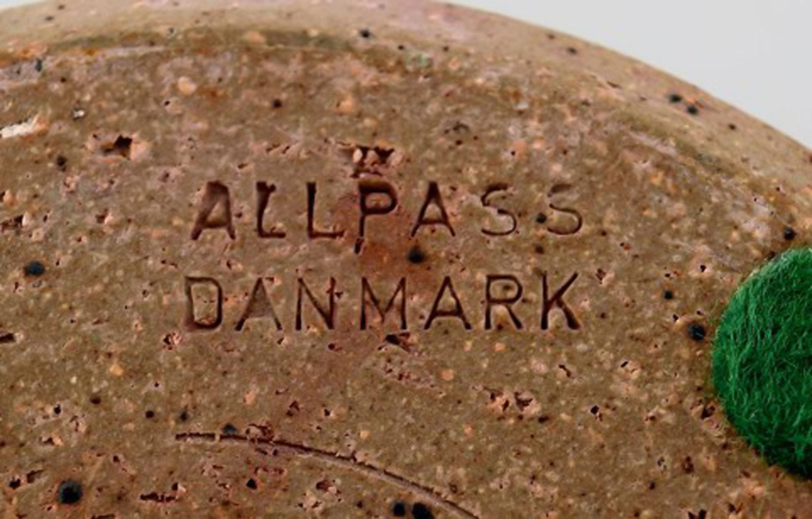 Helle Allpass (1932-2000). Vase of glazed stoneware decorated with beautiful brown and blue glaze. - 6