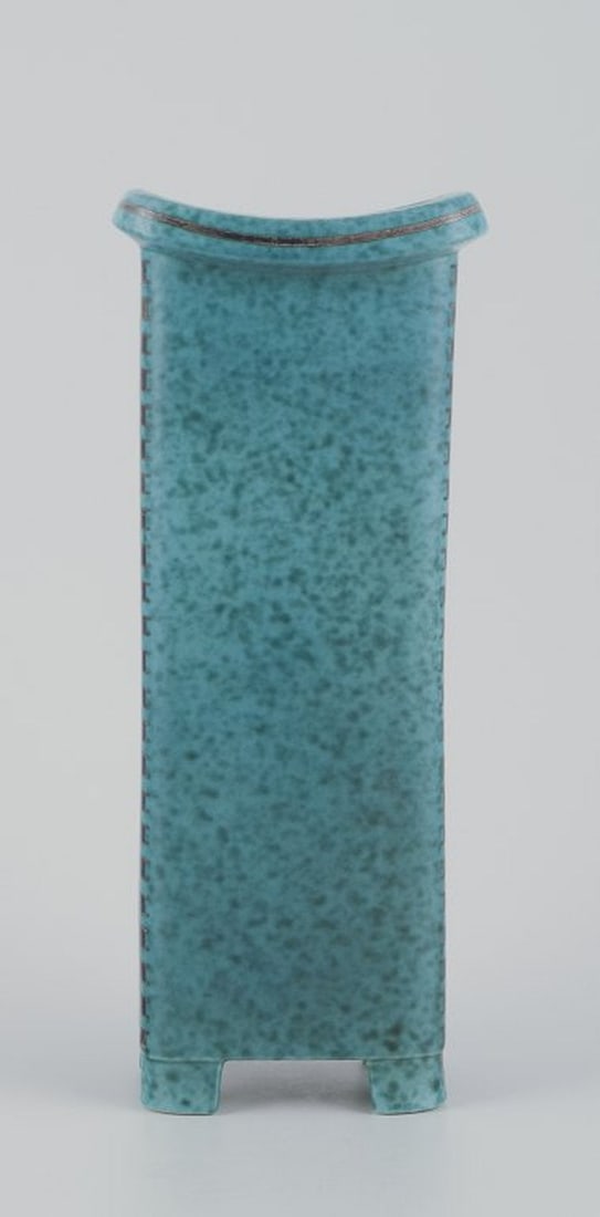Wilhelm Kage for Gustavsberg, Sweden. Tall square Art Deco ceramic vase on feet. Mid 20th century. - 2