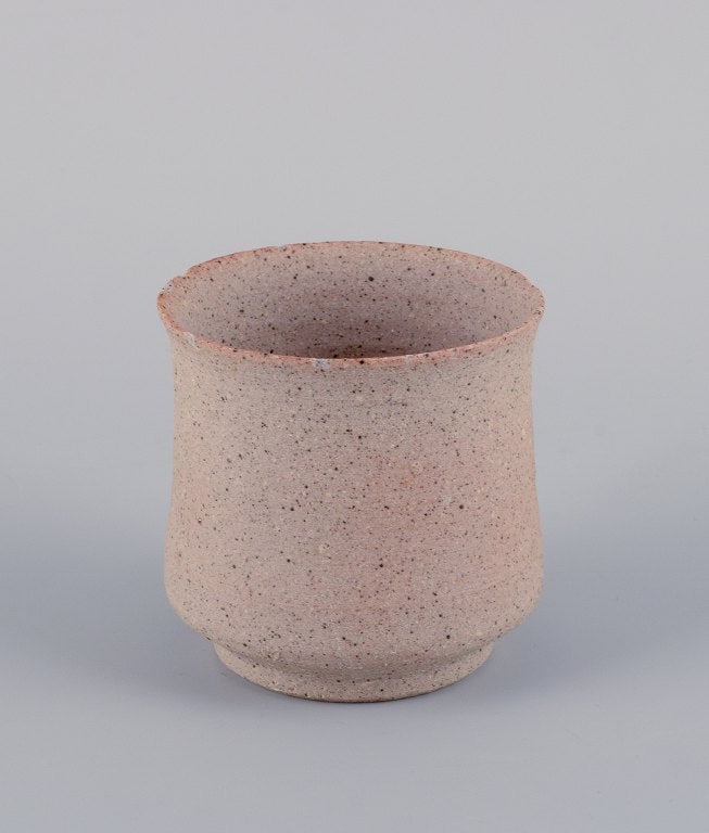 Mogens Nielsen, Nysted / Stouby Keramik, and others. Three pieces of handmade ceramic in shades of - 4