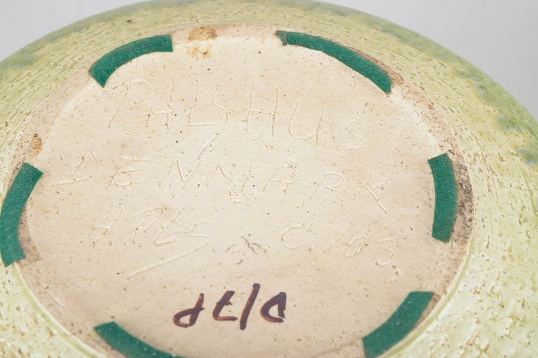 Per and Annelise Linnemann-Schmidt for Palshus, Denmark. Large stoneware dish in blue and green - 4