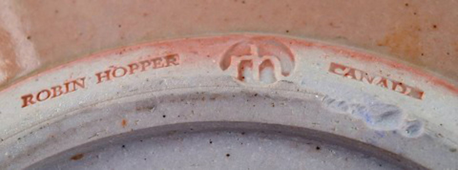 Robin Hopper, English / Canadian ceramist. Ceramic dish in luster glaze. - 6