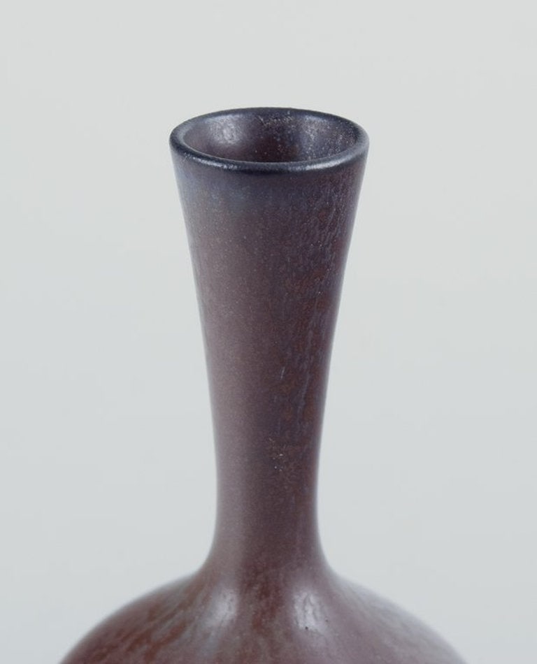 Berndt Friberg for Gustavsberg Studiohand, Sweden. Studiohand miniature vase in ceramic. Circa - 3