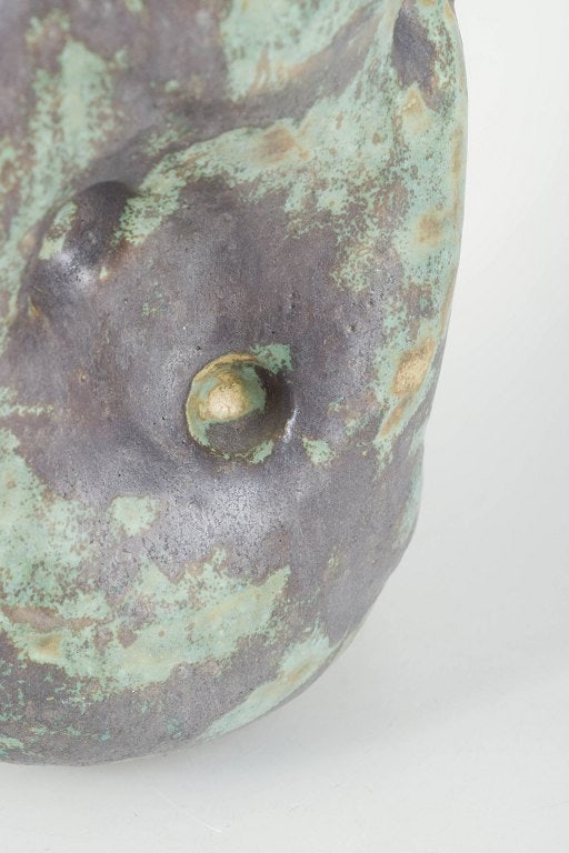 Christina Muff, Danish contemporary ceramicist (b. 1971). Large hand modeled, organic shaped, vessel - 4