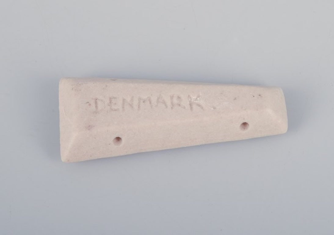 Ole Bjorn Kruger, Danish sculptor and ceramicist. Ten unique brooches in glazed stoneware in various - 9