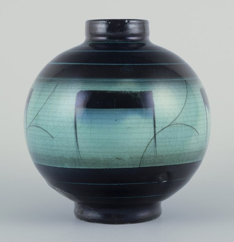 ilse Claesson for Rorstrand, Sweden. Vase in glazed faience. 1930s. - 4