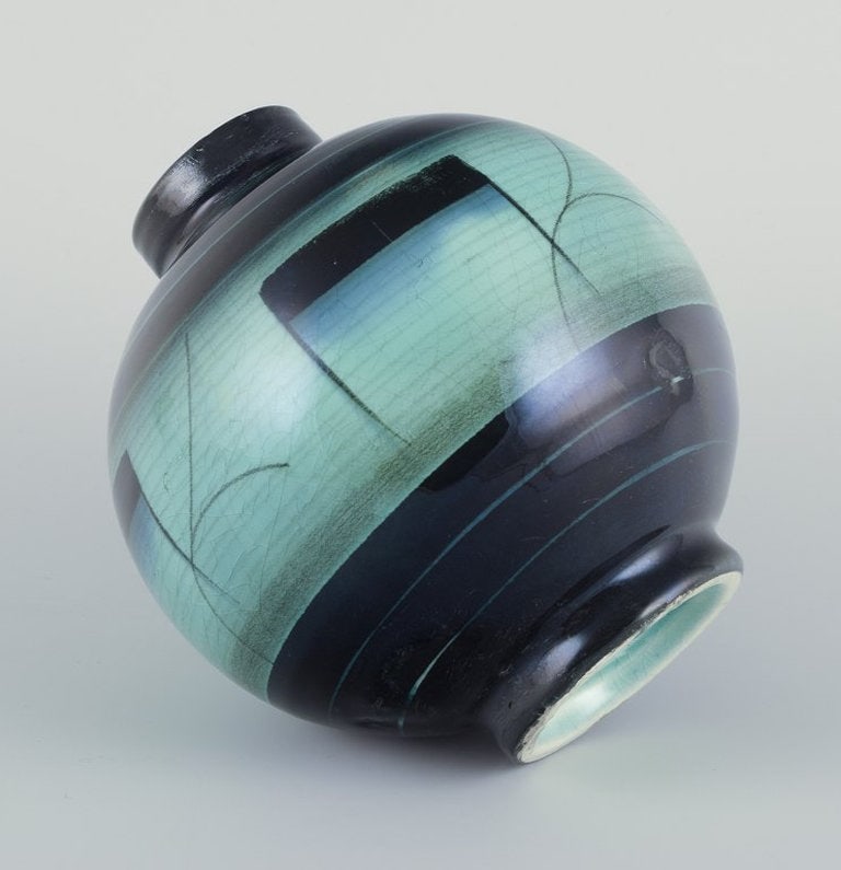 ilse Claesson for Rorstrand, Sweden. Vase in glazed faience. 1930s. - 5