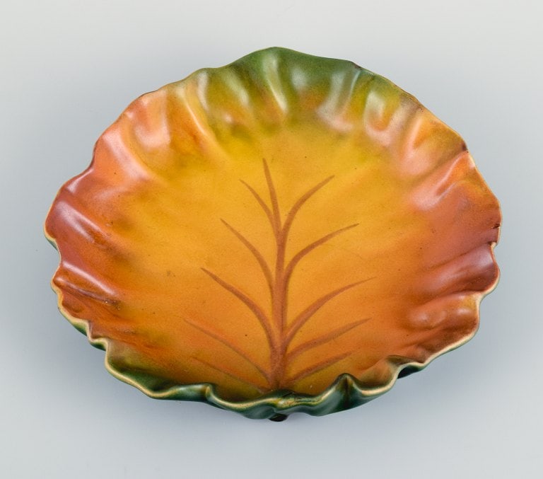 Ipsens, Denmark, leaf-shaped bowl. Glaze in autumn colours. (1 of 5)