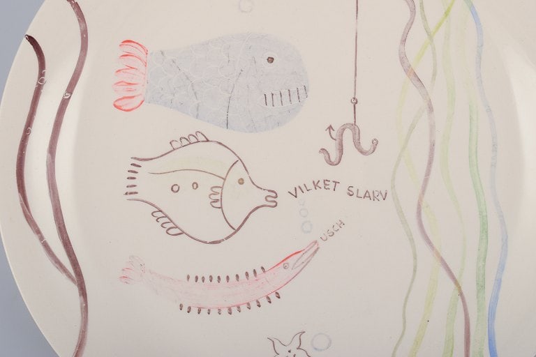 Stig Lindberg for Gustavsberg. "Loja" plate. Hand-painted with a fish motif. Satirical illustration - 2
