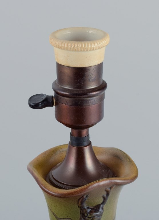 Ipsens, Denmark. Rare table lamp with lizard and beetle. - 6