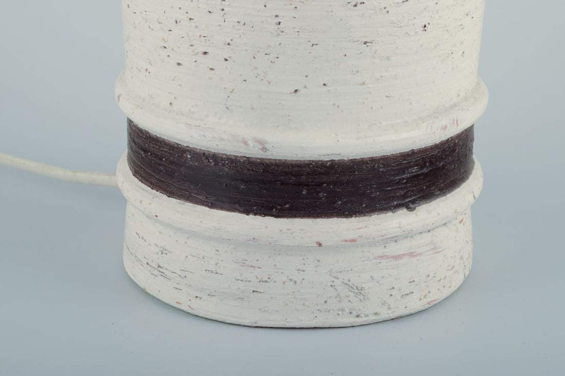 Bitossi/Bergboms, Sweden. Large table lamp in stoneware. Glaze in sandy and brown tones. 1960/70s. - 3