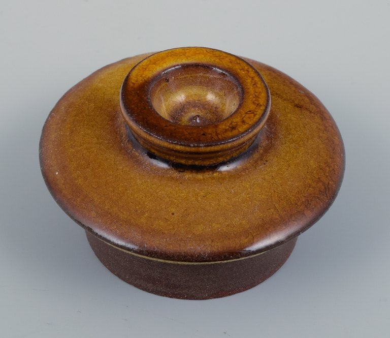 Kahler, small teapot in uranium glaze. - 7