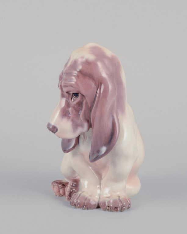 Dahl Jensen porcelain figurine of a sitting Basset Hound. - 3
