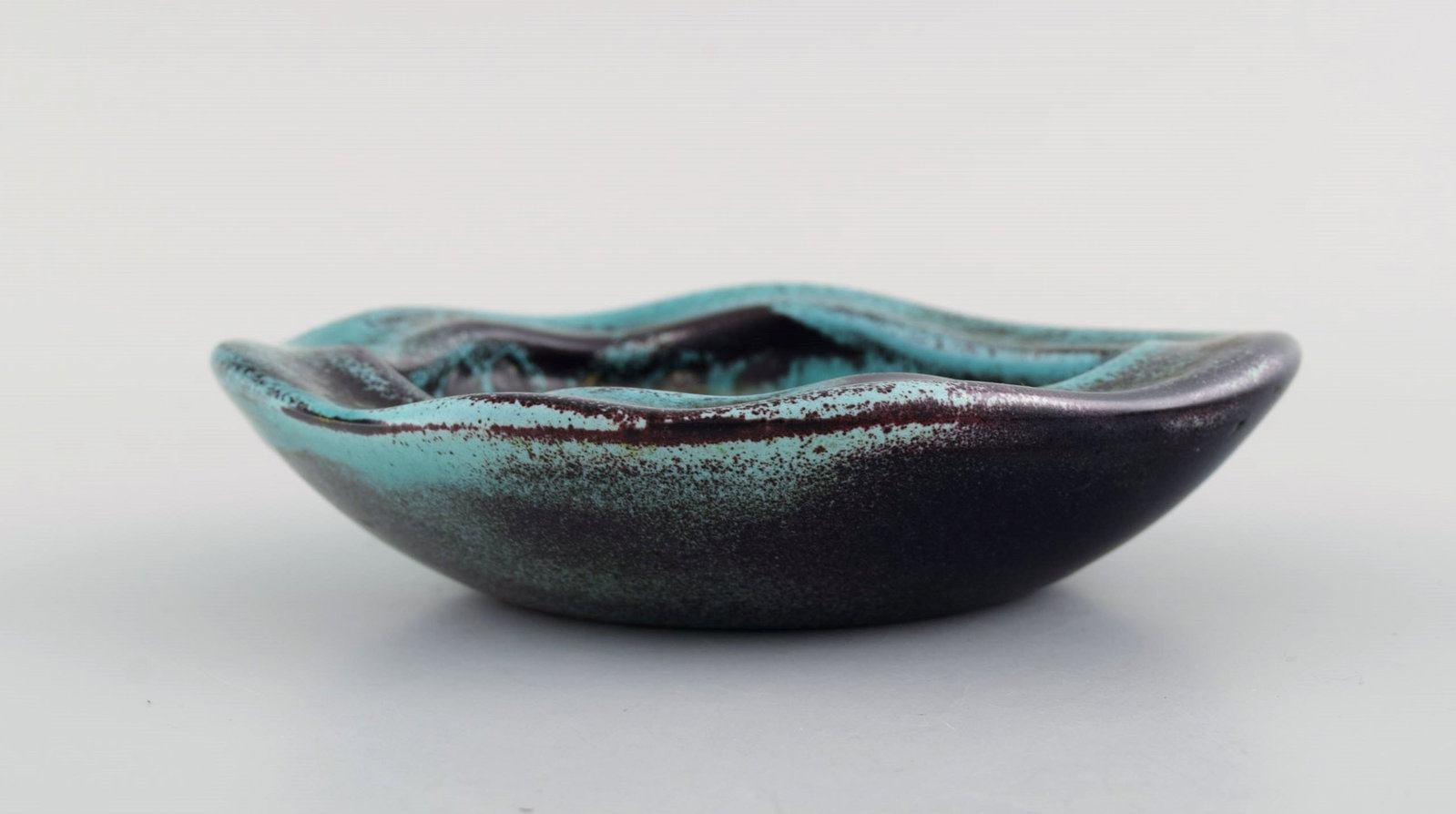Nils Kahler (1906-1979) for Kahler. Bowl in glazed ceramics. Beautiful glaze in turquoise and dark - 3