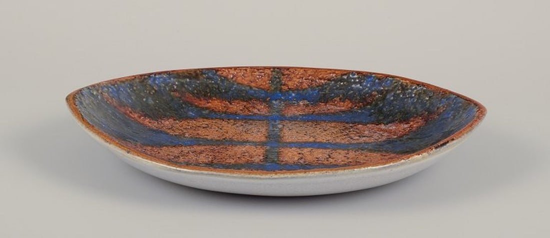 Mari Simmulson for Upsala Ekeby, Sweden. Low ceramic bowl with glaze in blue and ochre tones. - 4