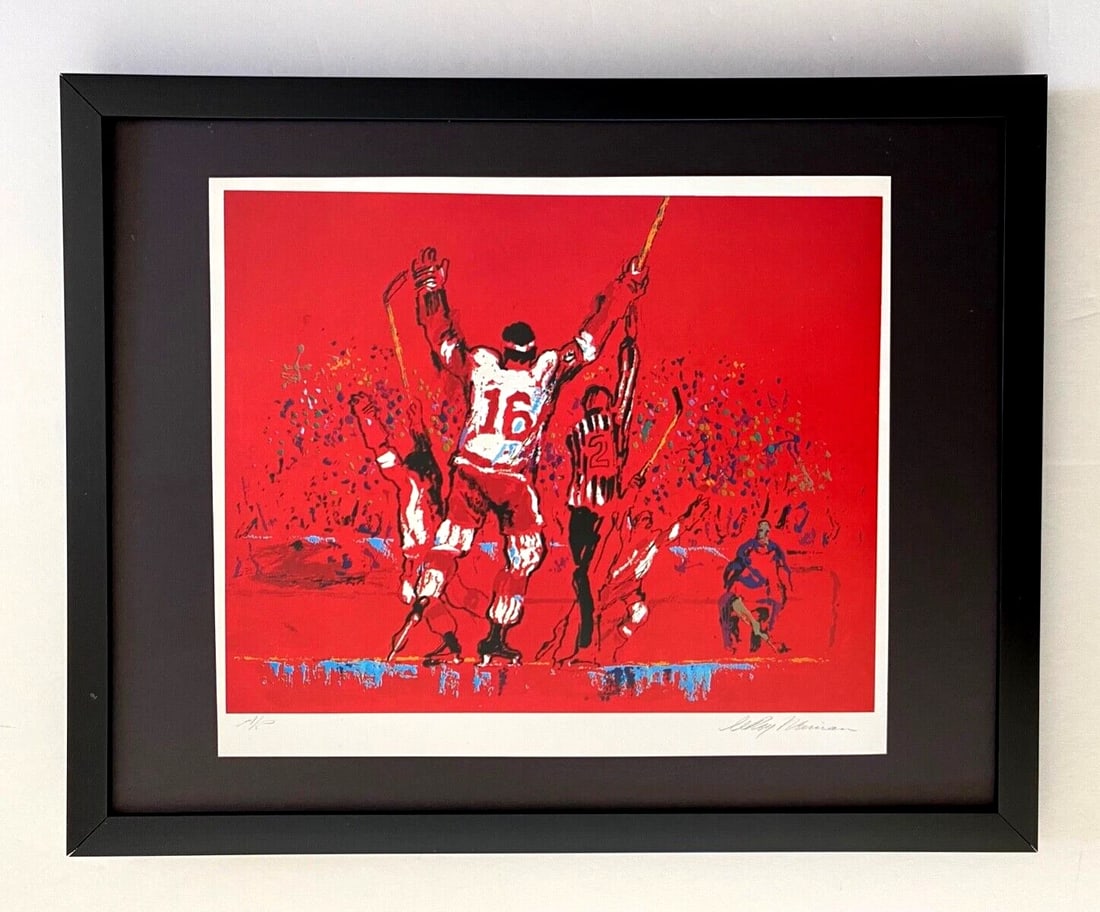 LeRoy Neiman " Hockey " Signed Pop Art Mounted and Framed: Beautiful and Scarce Original 1991 Print After Leroy Neiman " Hockey in Red " Signed on the Plate This piece is mounted on a 11 x 14 in. black acid free premium black board. Framed covers an area of 1