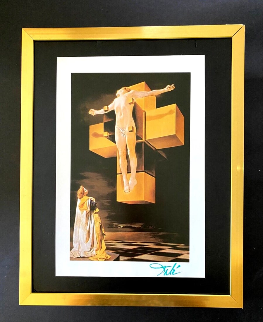 Salvador Dali 1970 Vintage Signed Print Framed Surrealist Collecting Art: Up for Auction this Beautiful and Scarce Vintage 1970 Offset Lithograph after SALVADOR DALI "Christ" Facsimile Signed Art Print is about 8 X 10 in. This piece is mounted on a 11 x 14 in. black acid fr