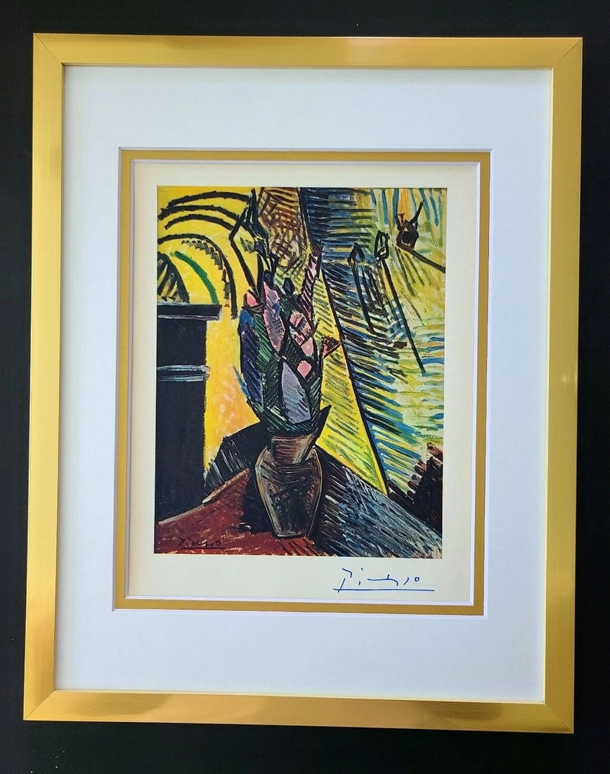 PABLO PICASSO + 1948 BEAUTIFUL SIGNED PRINT MATTED AND FRAMED: This is a Beautiful and Scarce 1948 Print After PABLO PICASSO " Flower Vase " FACSIMILE SIGNED IN BLUE INK Matted and Framed covering an area of 15x12in. Printed in Beautiful Paper after this Iconic A