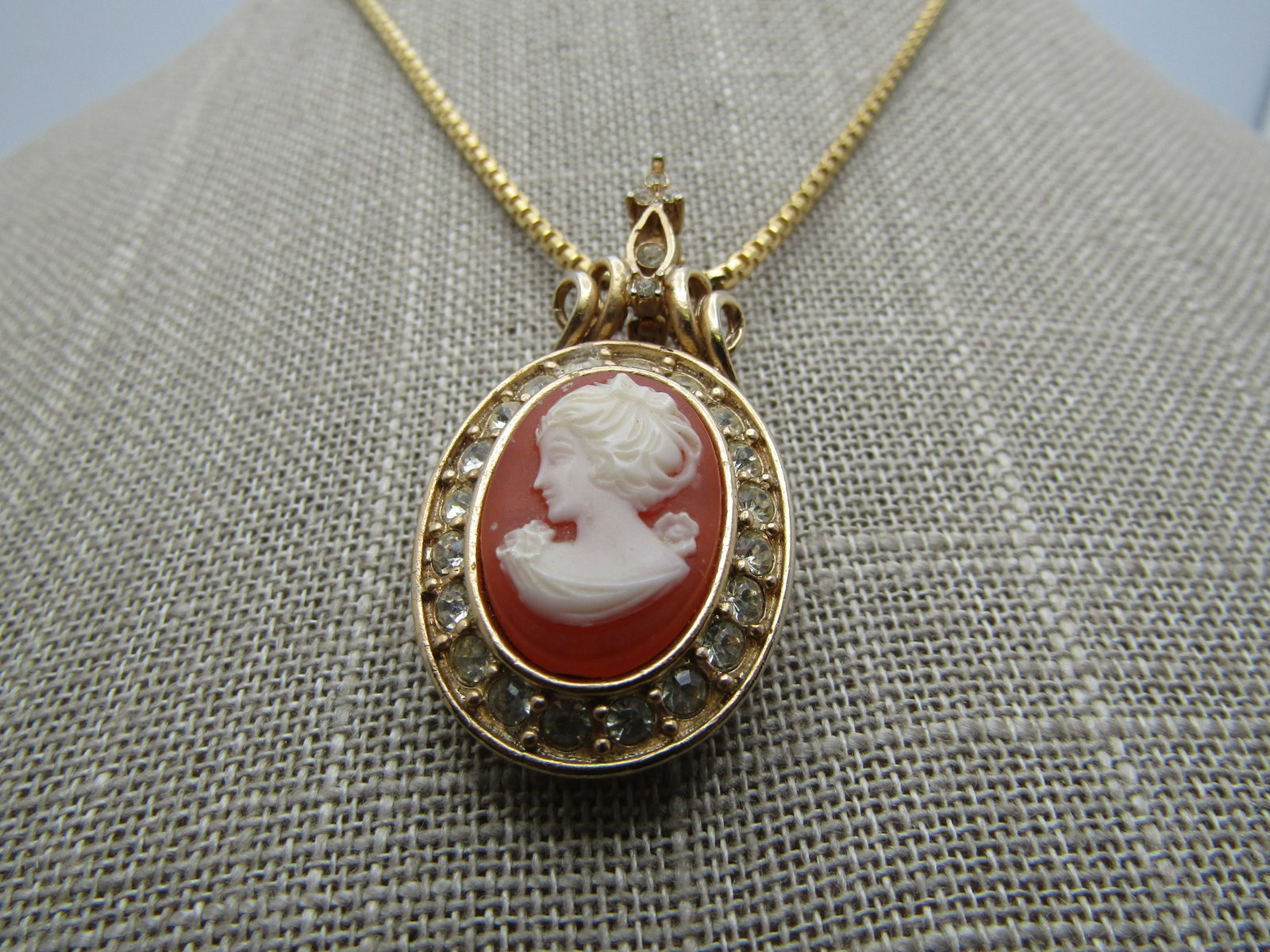 Vintage Cameo Rhinestone Necklace, 20" on Monet Box Chain - 3