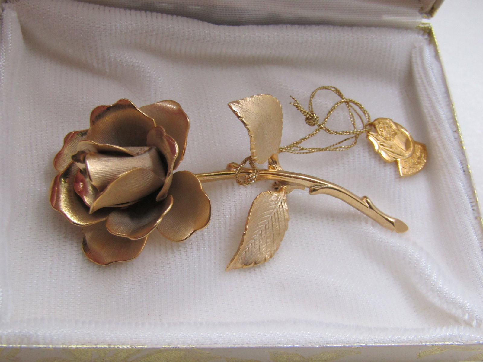 Vintage Rose Brooch signed Giovanni by Langcraft in Box with Metal Charm Tag - 2