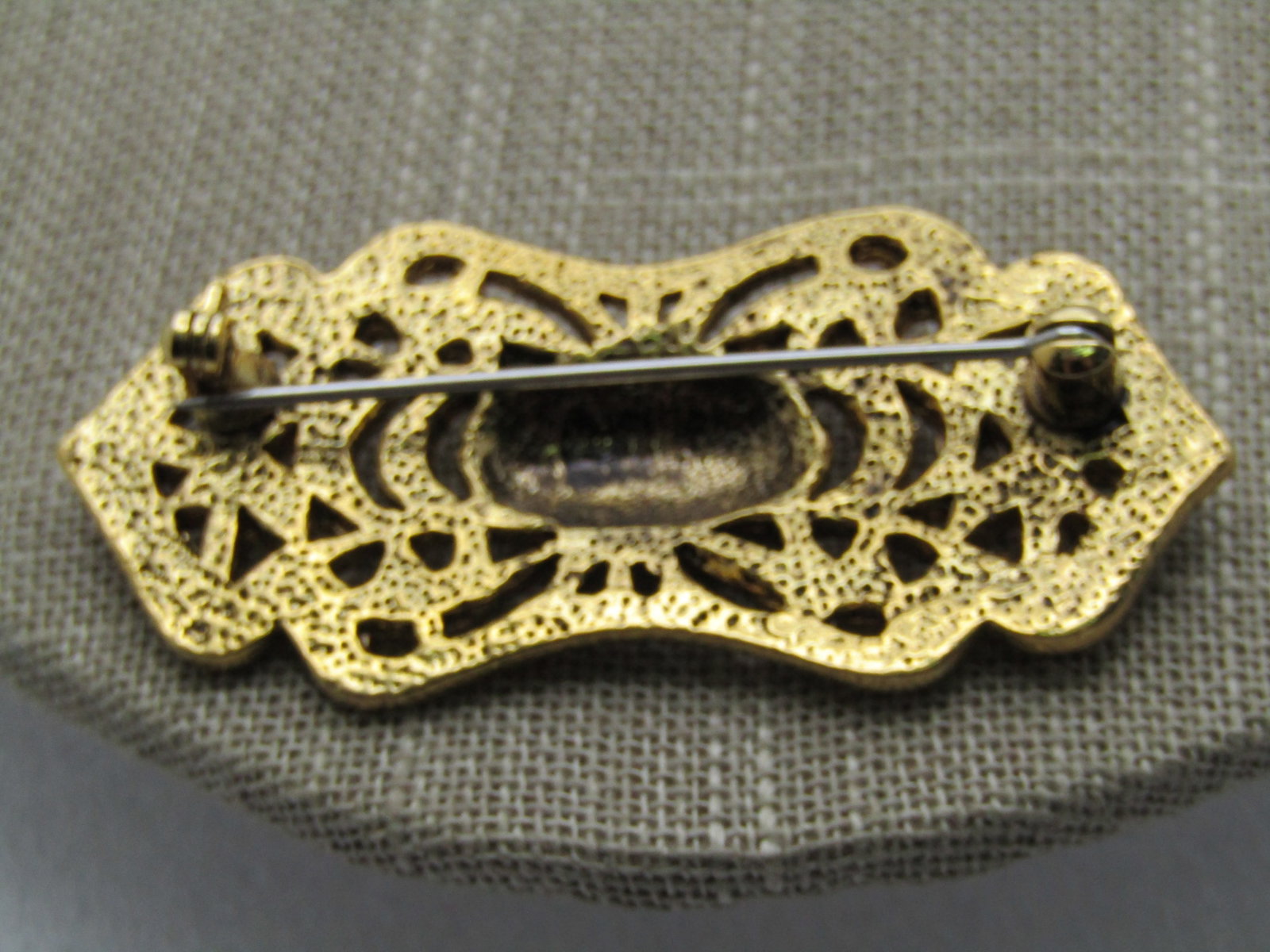 Vintage Gold Tone Victorian Themed Brooch, Black stone, 2.25", 1980's-1990's - 4