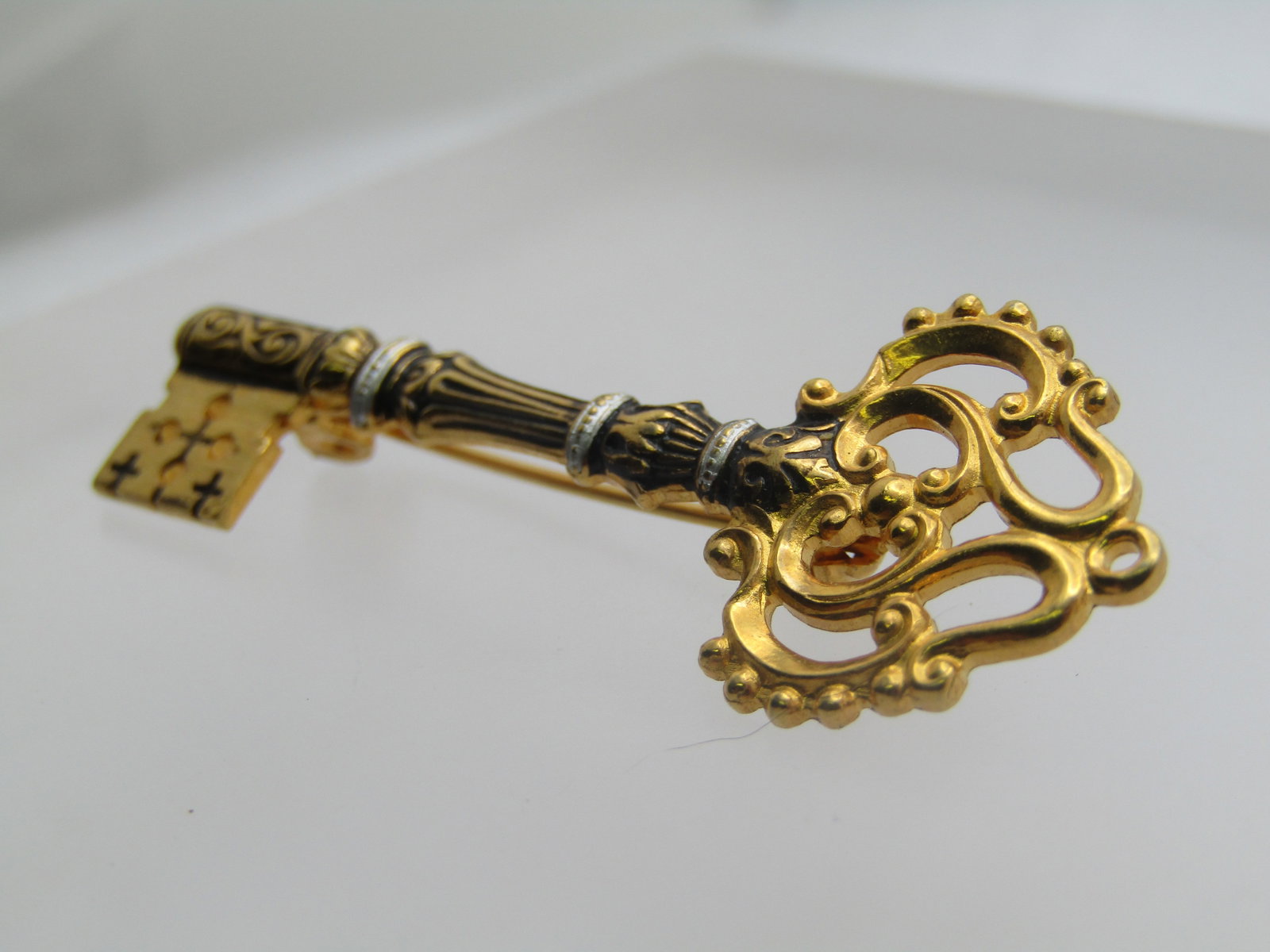 Vintage Damascene Key Brooch, 2", 1960's-1970's - 2