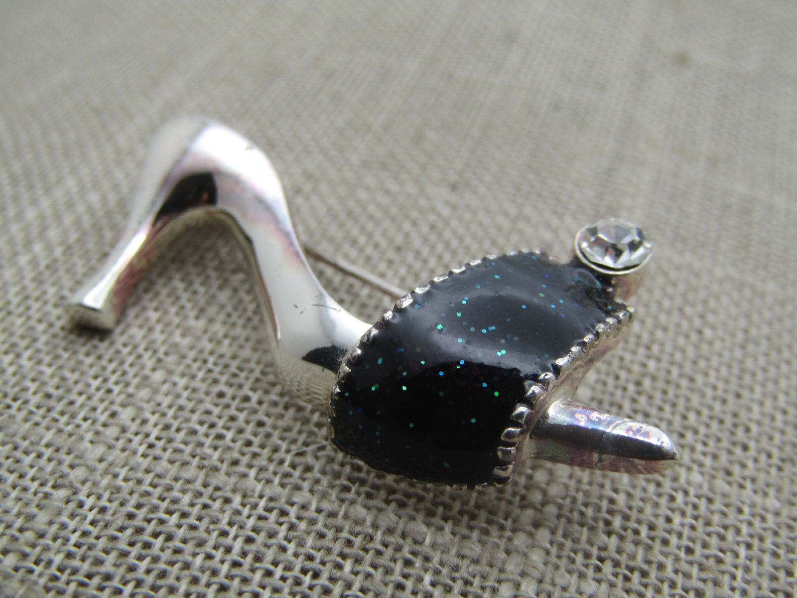 Enameled High Heel Shoe with Rhinestone Brooch, 1990's, Signed - 3