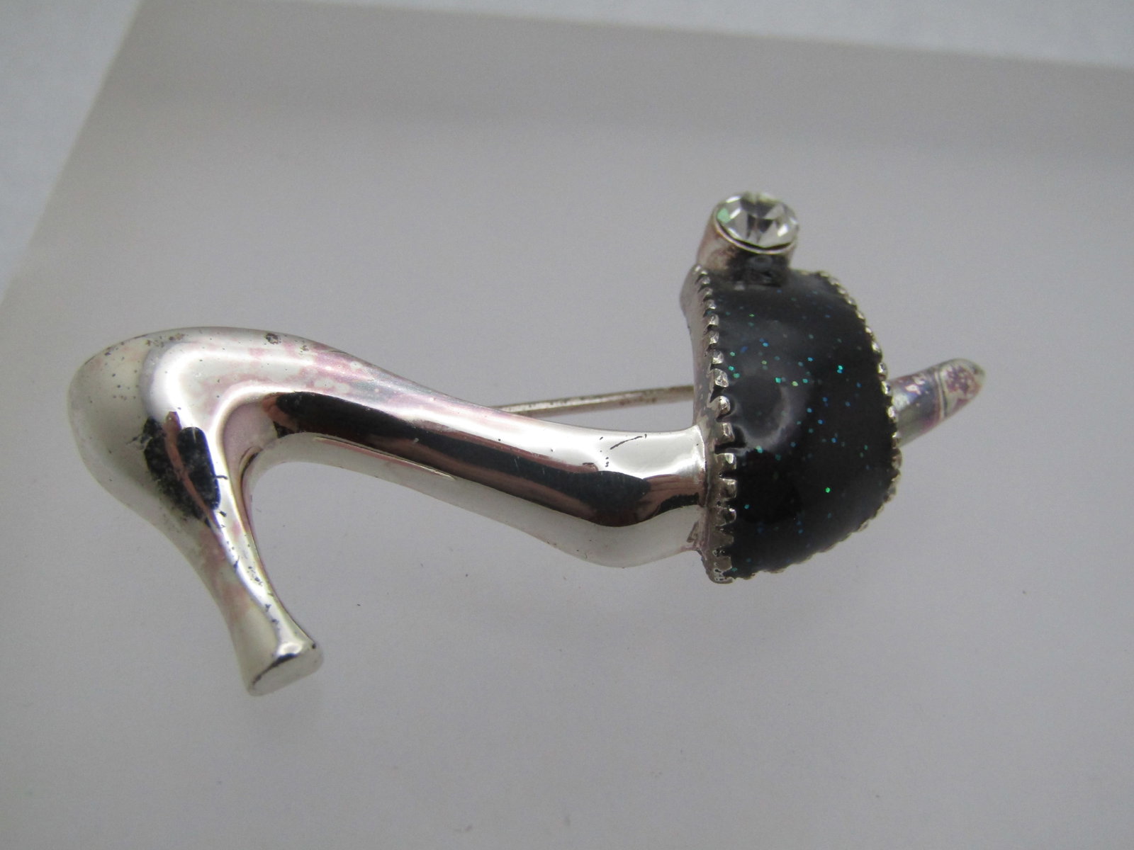Enameled High Heel Shoe with Rhinestone Brooch, 1990's, Signed - 6